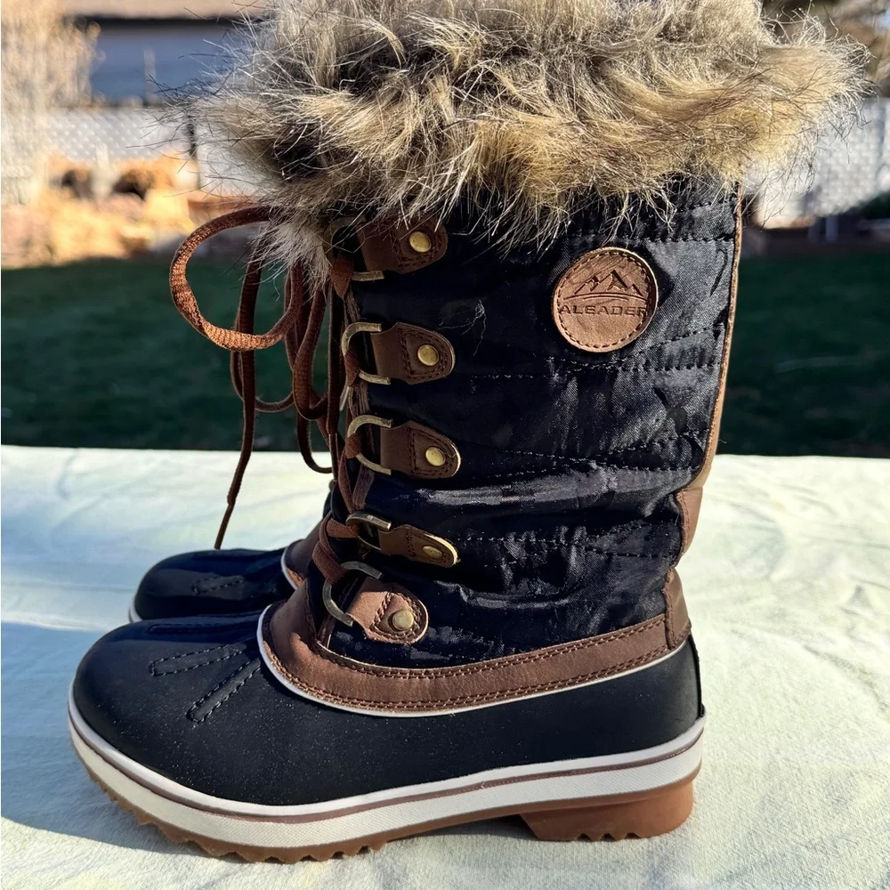 Women's Faux Fur Lined Winter Boots Size 6 - Picture 2 of 7